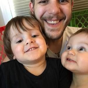 Meet your Posher, Dustin